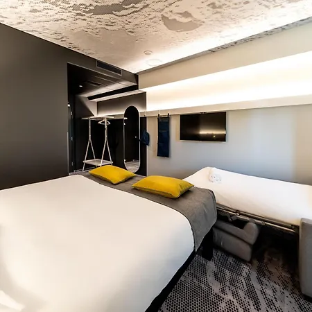 酒店 Ibis Center 3*